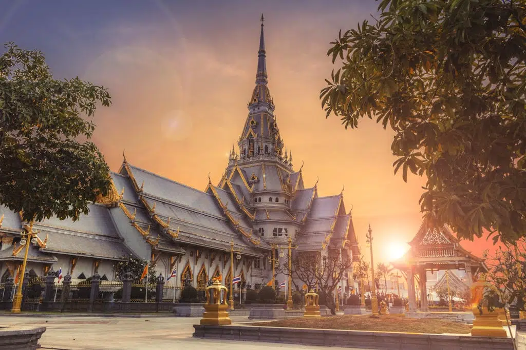 เหมารถเที่ยวต่างจังหวัด เหมารถเที่ยวต่างจังหวัด